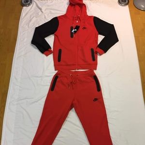 NIKE Tech
